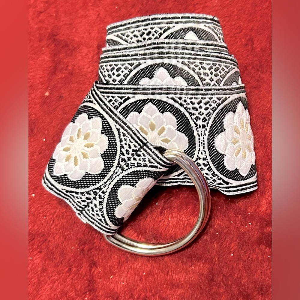 Embroidery Ribbon Belt with Loop Claps- Like New